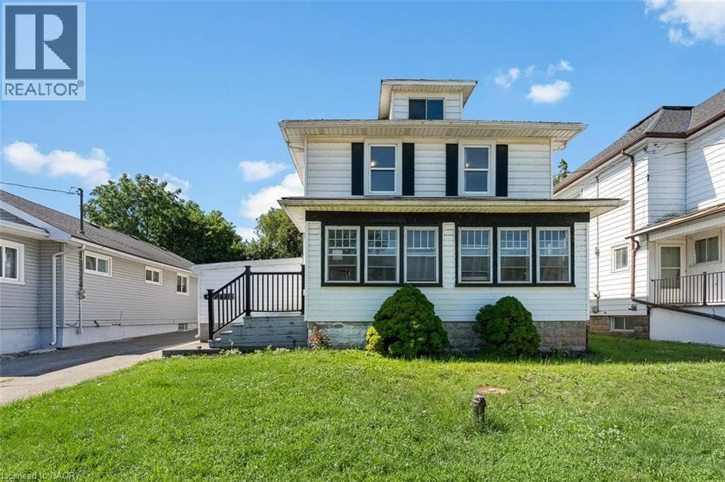 221 BOWEN Road