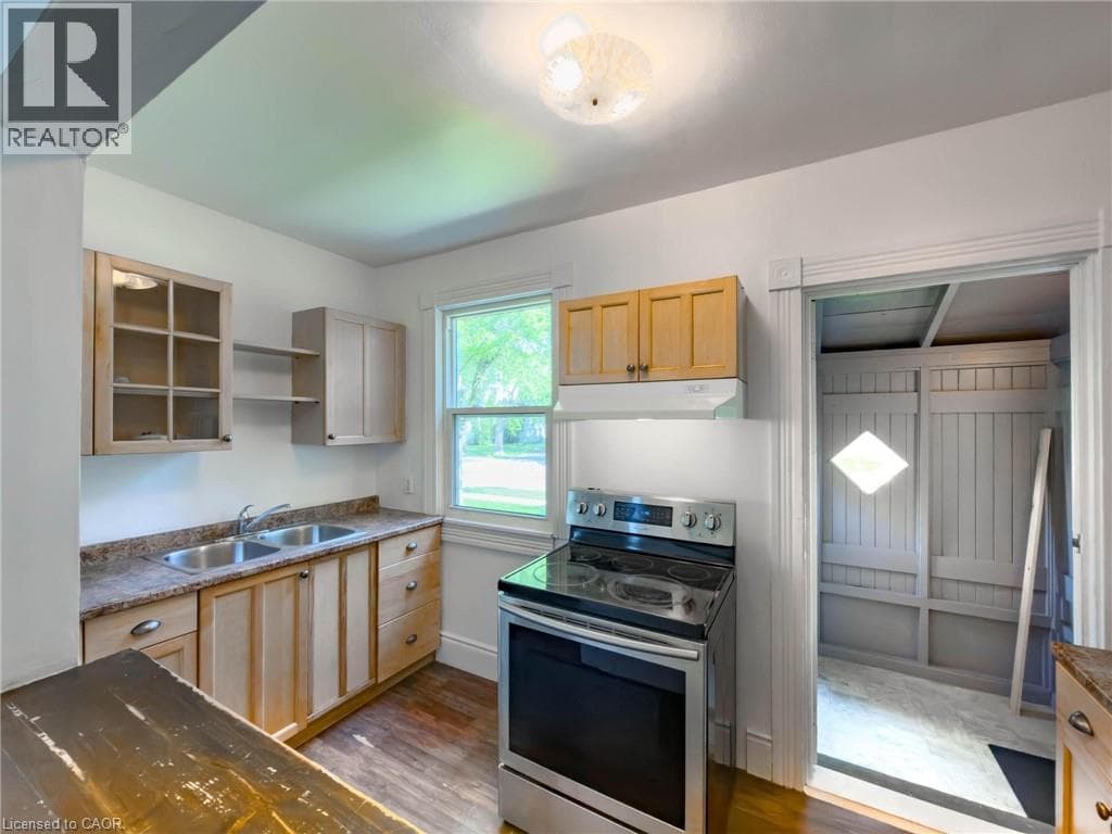 Multi-family at 51 PLYMOUTH Road, Welland, Ontario - Photo 6 - RE/MAX Garden City Realty