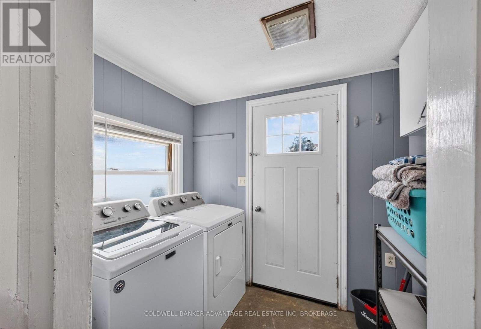 Single Family at 69 DOLPHIN Street, Port Colborne (Bethel), Ontario - Photo 6 - RE/MAX Garden City Realty