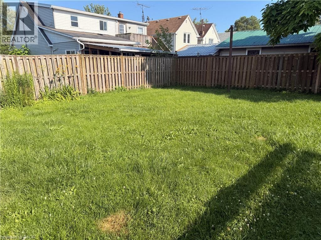 Multi-family at 314 BROADWAY, Welland, Ontario - Photo 7 - RE/MAX Garden City Realty
