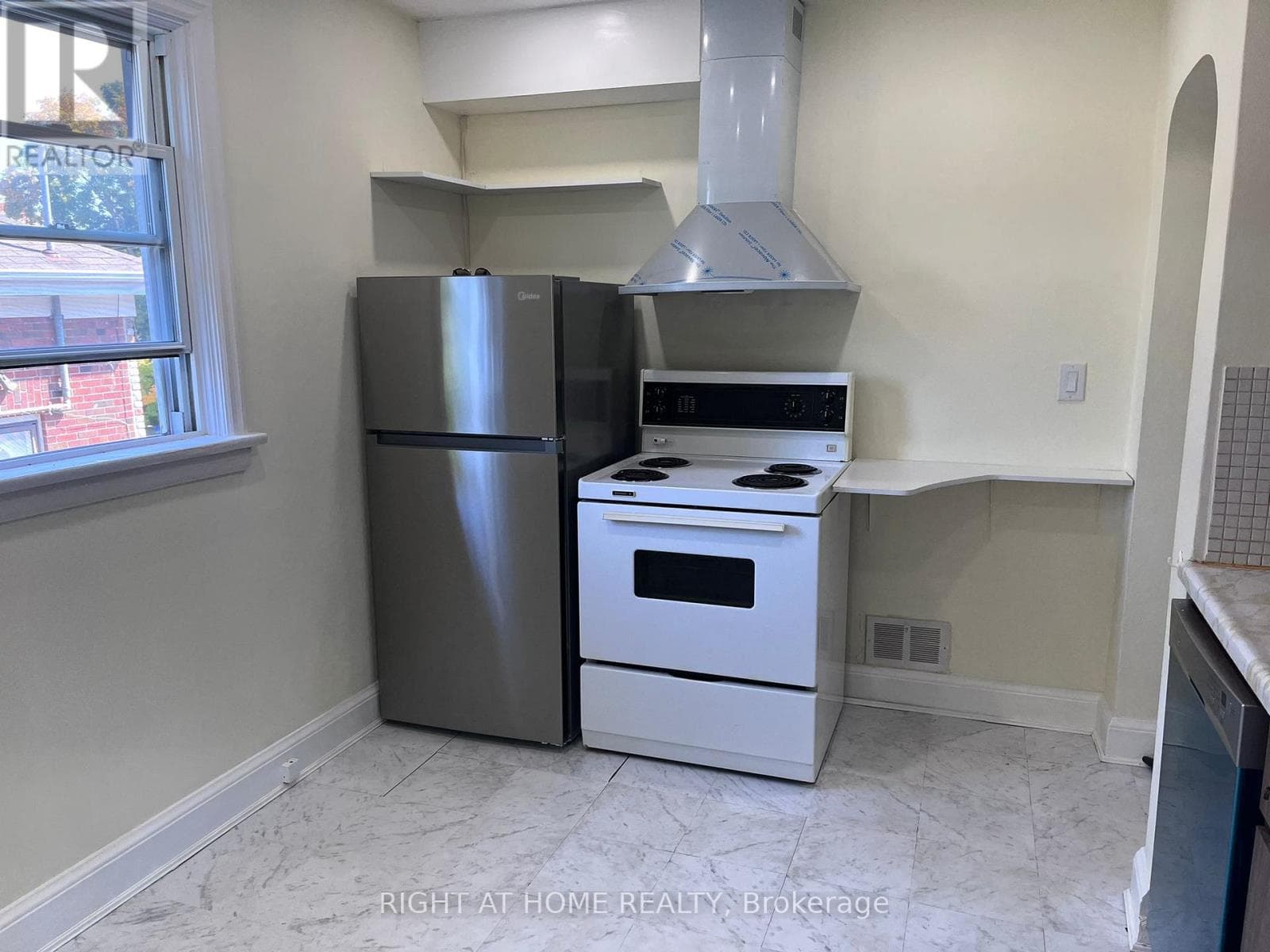 Multi-family at 224 College Avenue, Oshawa (Vanier), Ontario - Photo 5 - RE/MAX Garden City Realty