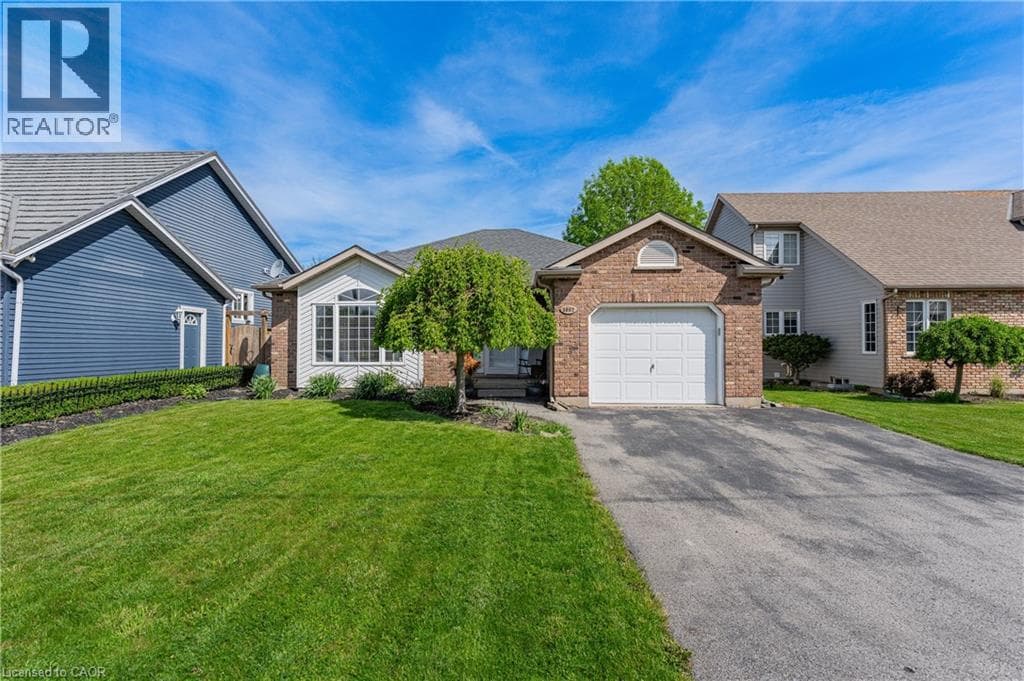 Single Family at 1052 VANSICKLE Road, St. Catharines, Ontario - Photo 2 - RE/MAX Garden City Realty