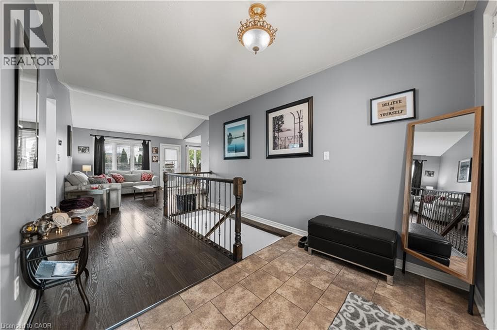 Single Family at 1052 VANSICKLE Road, St. Catharines, Ontario - Photo 7 - RE/MAX Garden City Realty