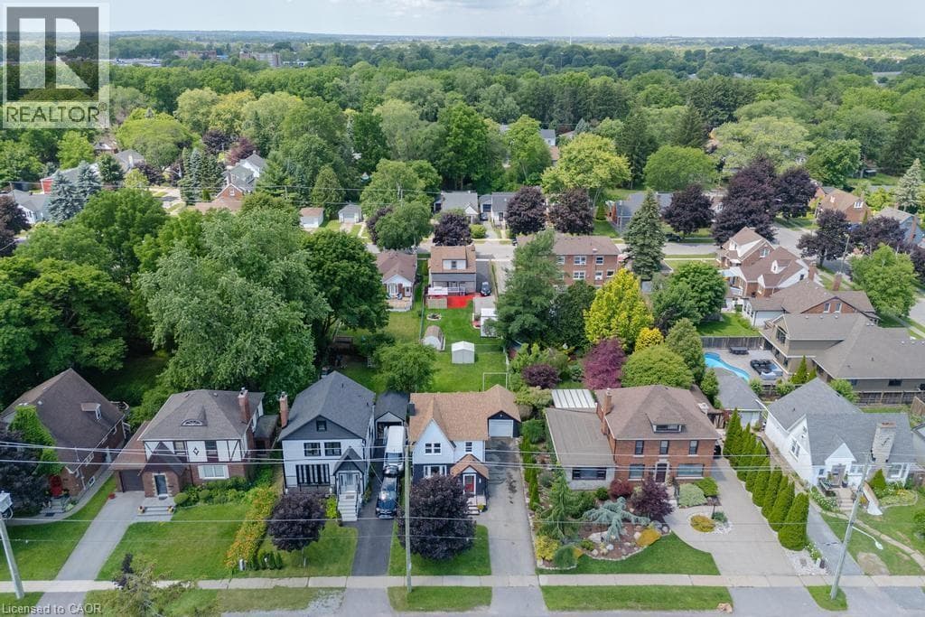 Single Family at 5701 DORCHESTER Road, Niagara Falls, Ontario - Photo 10 - RE/MAX Garden City Realty
