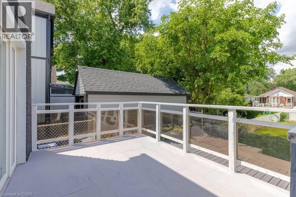 Single Family at 5701 DORCHESTER Road, Niagara Falls, Ontario - Photo 4 - RE/MAX Garden City Realty