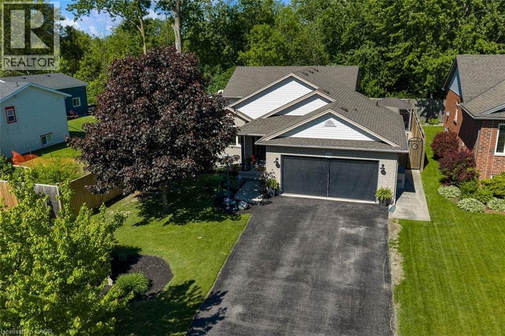 Single Family at 43 THOROLD Avenue, Thorold, Ontario - Photo 2 - RE/MAX Garden City Realty