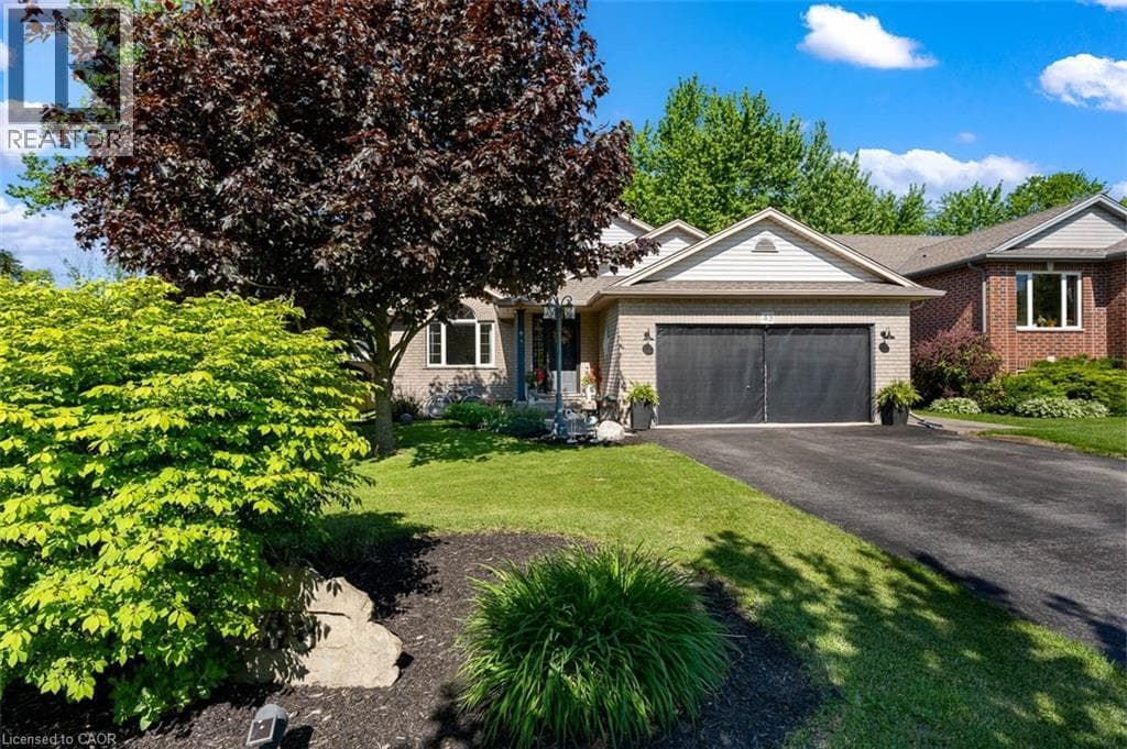 Single Family at 43 THOROLD Avenue, Thorold, Ontario - Photo 3 - RE/MAX Garden City Realty