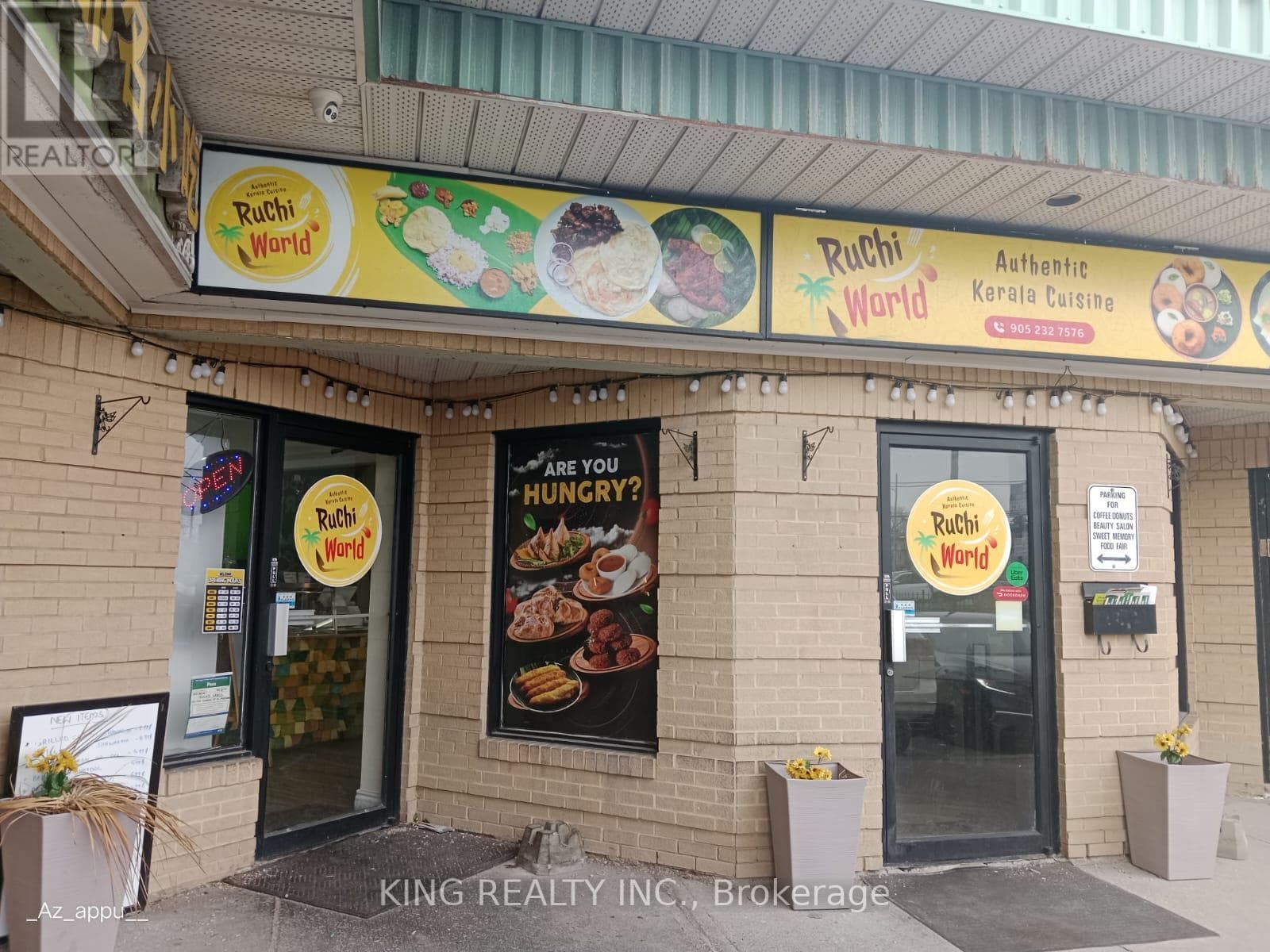 103- 400 Dundas Street