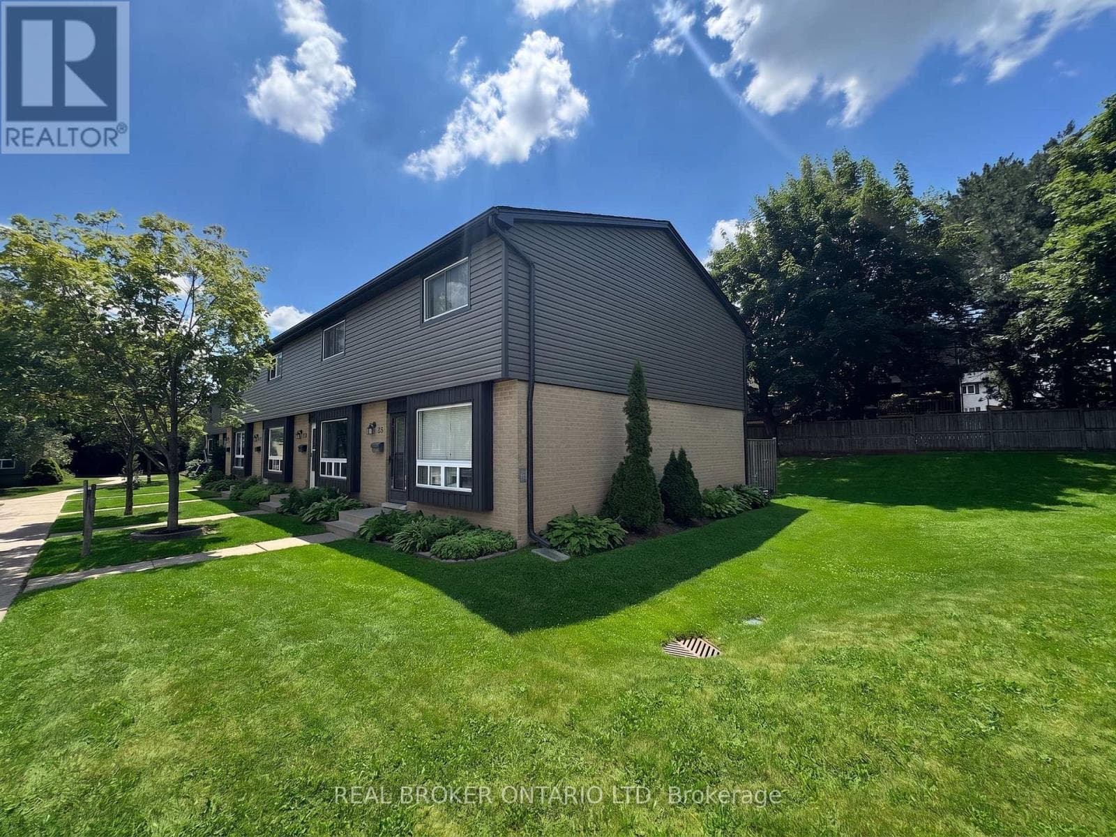 25- 475 Sandringham Crescent