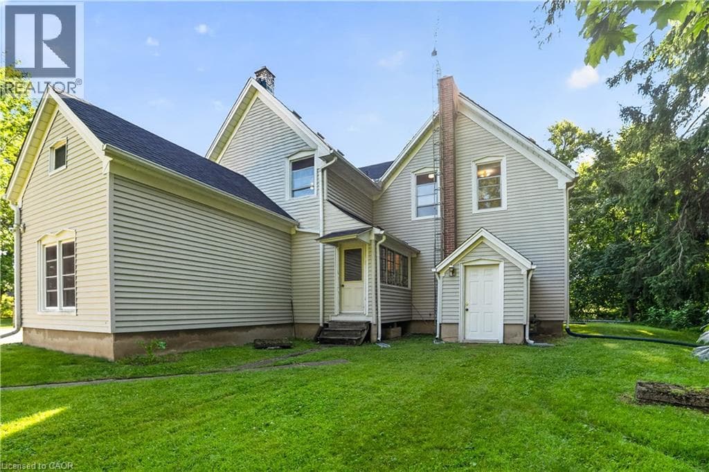 Single Family at 1629 GREGORY Road, St. Catharines, Ontario - Photo 5 - RE/MAX Garden City Realty