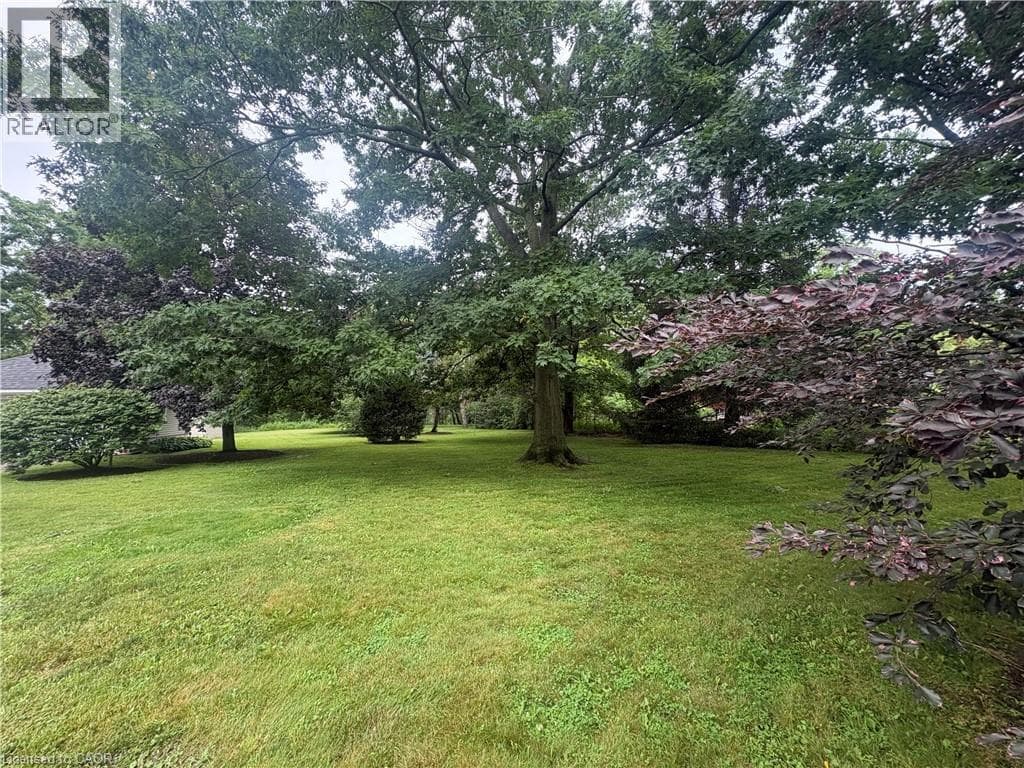 Single Family at 1629 GREGORY Road, St. Catharines, Ontario - Photo 10 - RE/MAX Garden City Realty