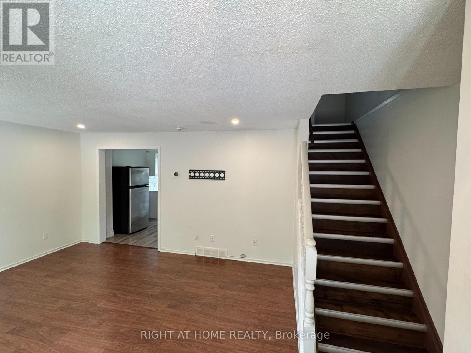 Multi-family at 168 Golfdale Crescent, London South (South Q), Ontario - Photo 4 - RE/MAX Garden City Realty