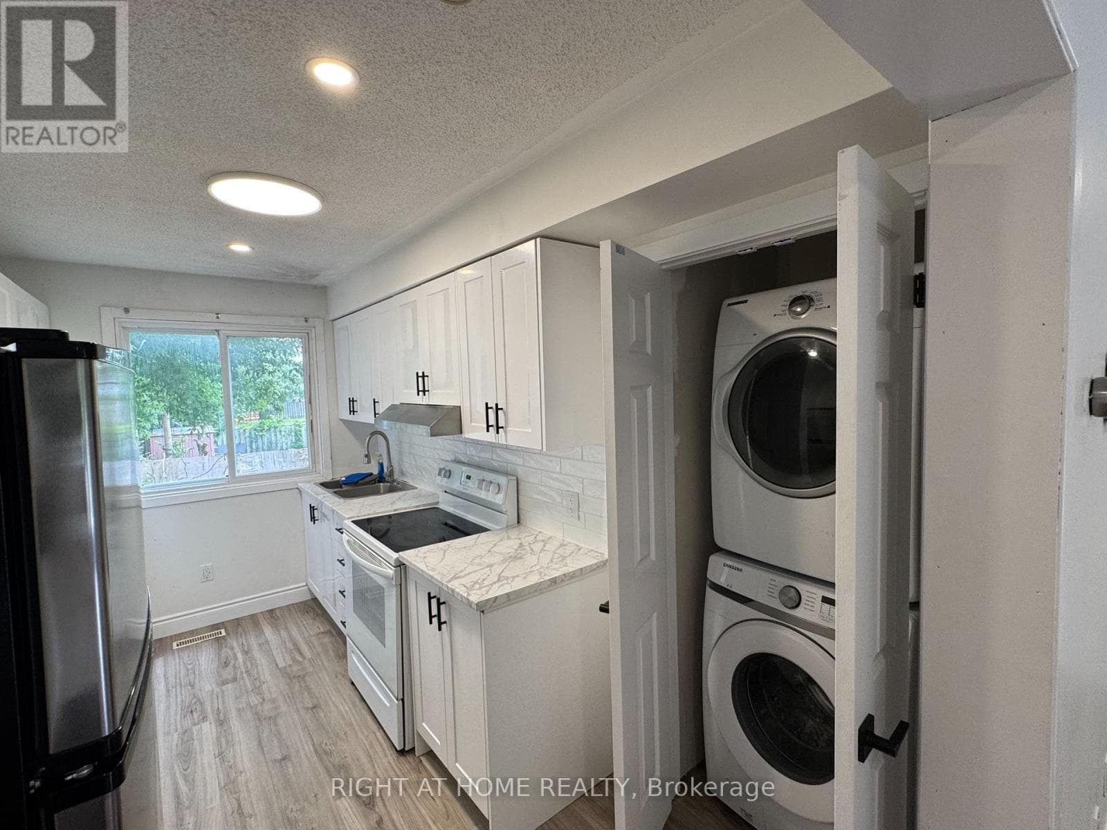 Multi-family at 168 Golfdale Crescent, London South (South Q), Ontario - Photo 9 - RE/MAX Garden City Realty