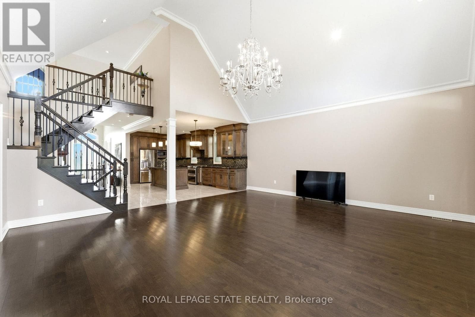 Single Family at 85 Hillcroft Drive, Hamilton (Stoney Creek Mountain), Ontario - Photo 8 - RE/MAX Garden City Realty