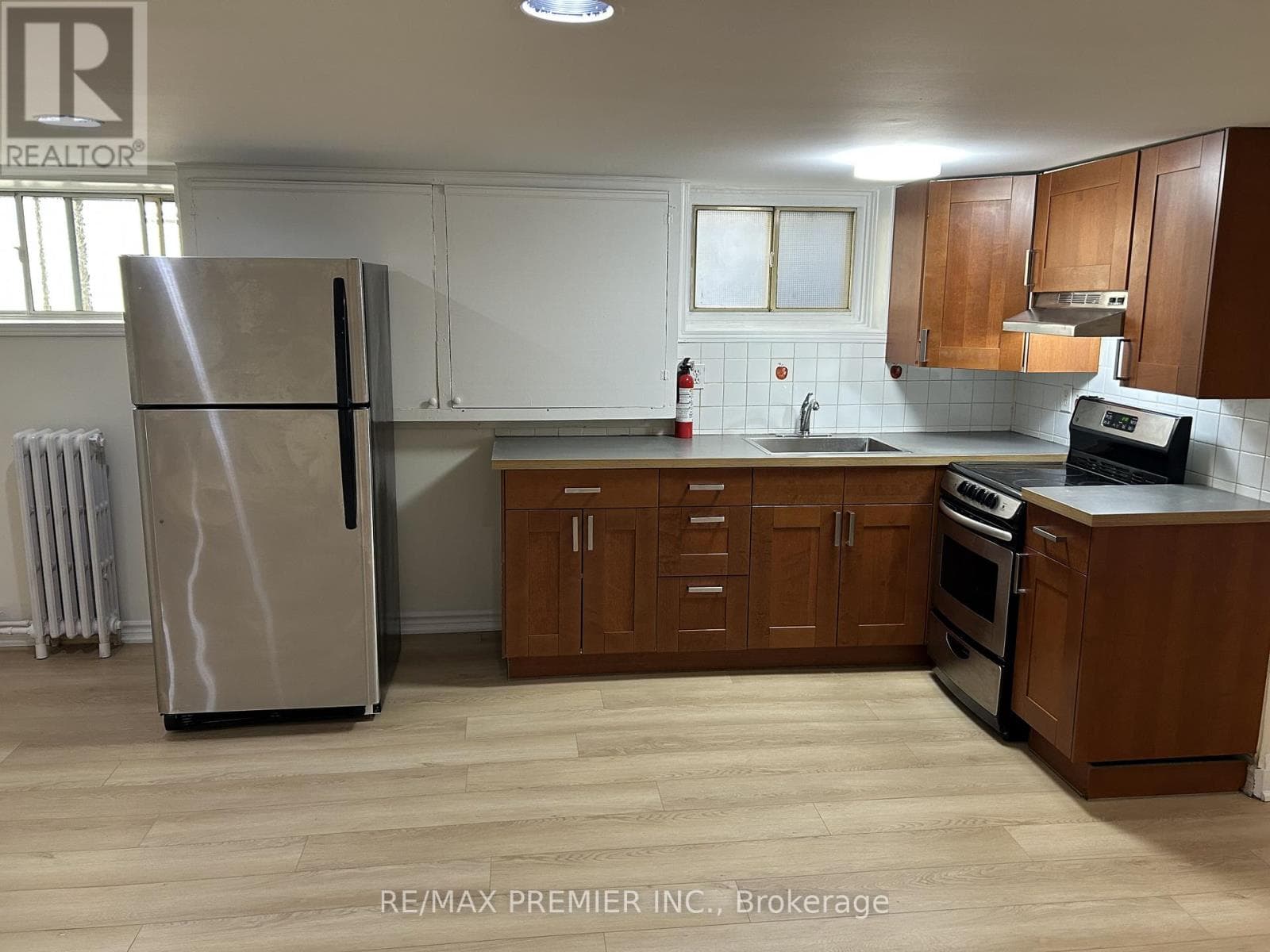 Single Family at G- 1342 Pape Avenue, Toronto (Broadview North), Ontario - Photo 3 - RE/MAX Garden City Realty