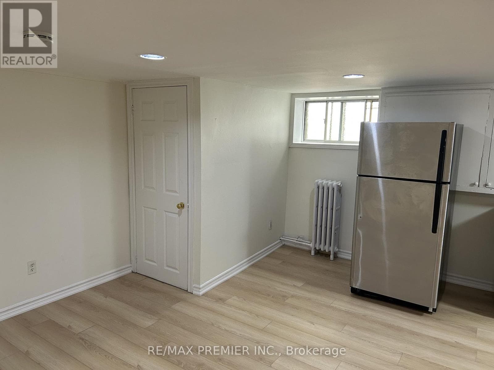 Single Family at G- 1342 Pape Avenue, Toronto (Broadview North), Ontario - Photo 4 - RE/MAX Garden City Realty