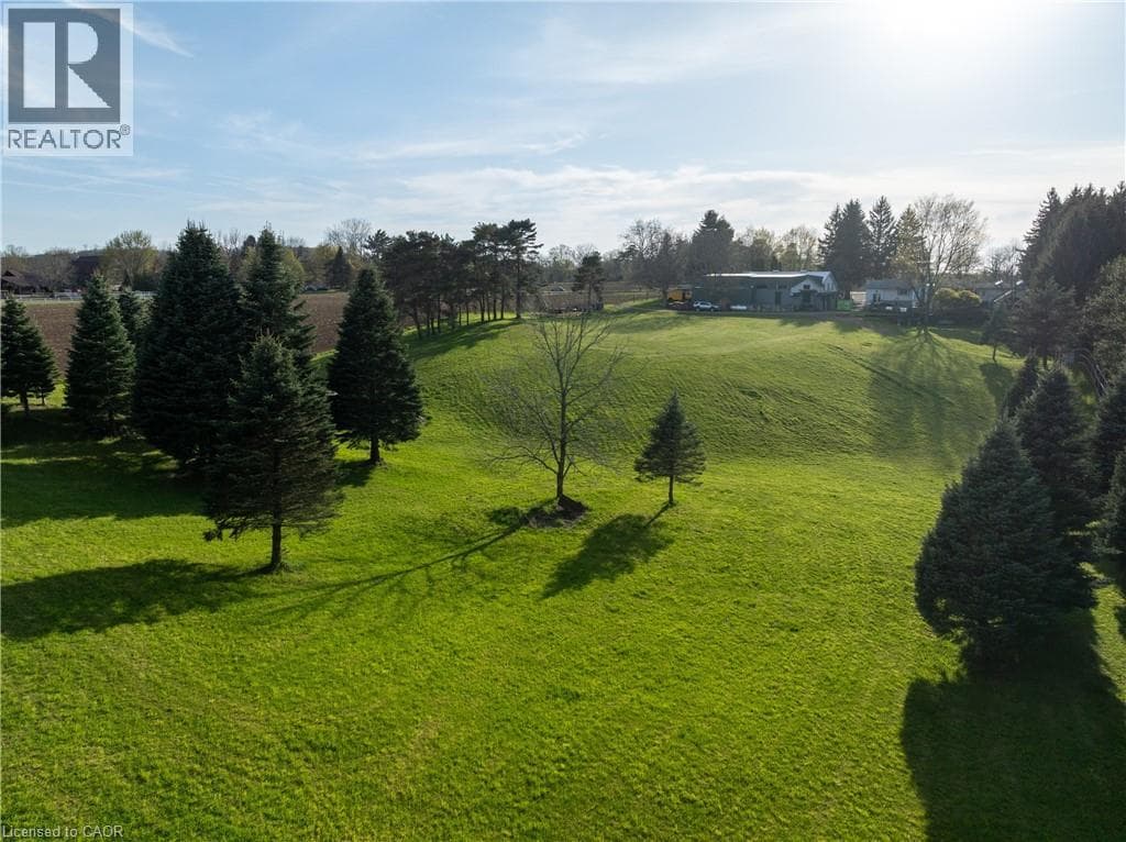 Single Family at 2010 HANSLER Street, Pelham, Ontario - Photo 5 - RE/MAX Garden City Realty