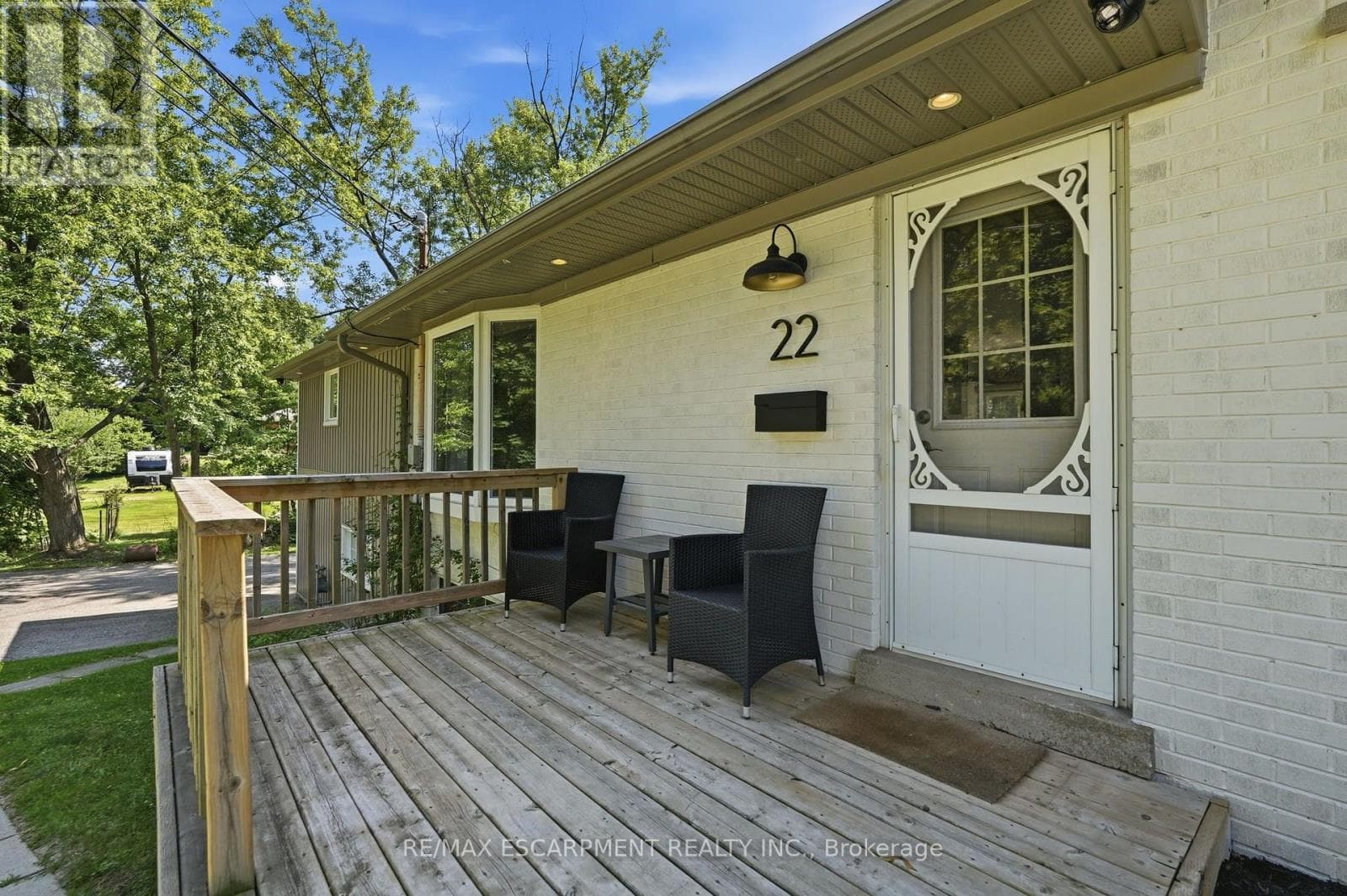 Single Family at 22 Rosebough Street, Hamilton (Dundas), Ontario - Photo 4 - RE/MAX Garden City Realty
