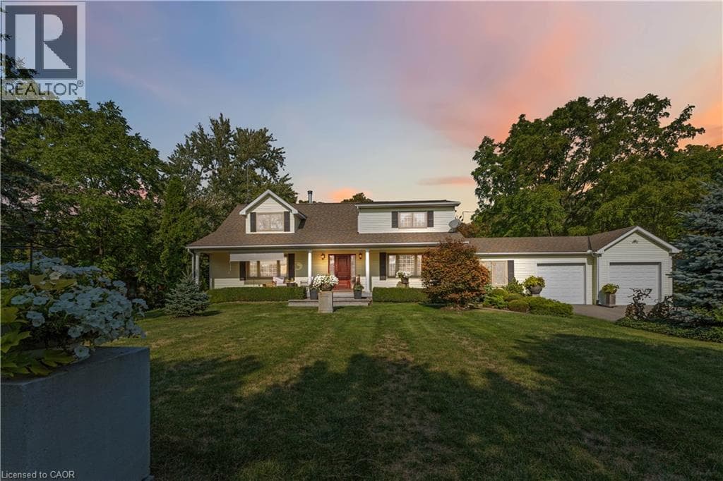 Single Family at 493 RIDGE Road, Grimsby, Ontario - Photo 2 - RE/MAX Garden City Realty