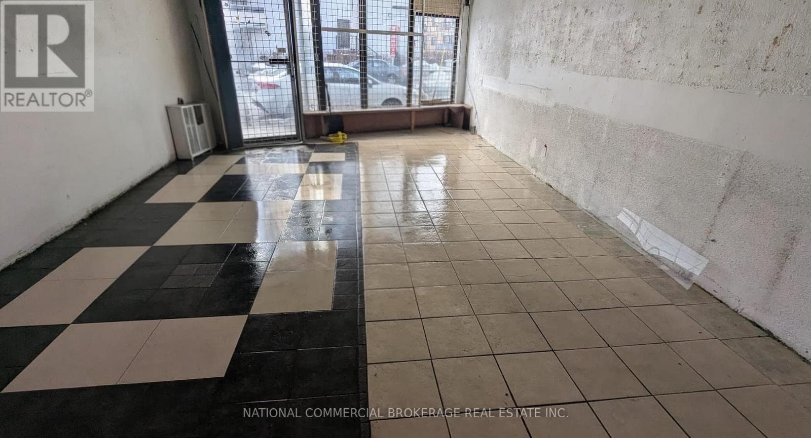 Retail at 2185 Weston Road, Toronto (Weston), Ontario - Photo 2 - RE/MAX Garden City Realty