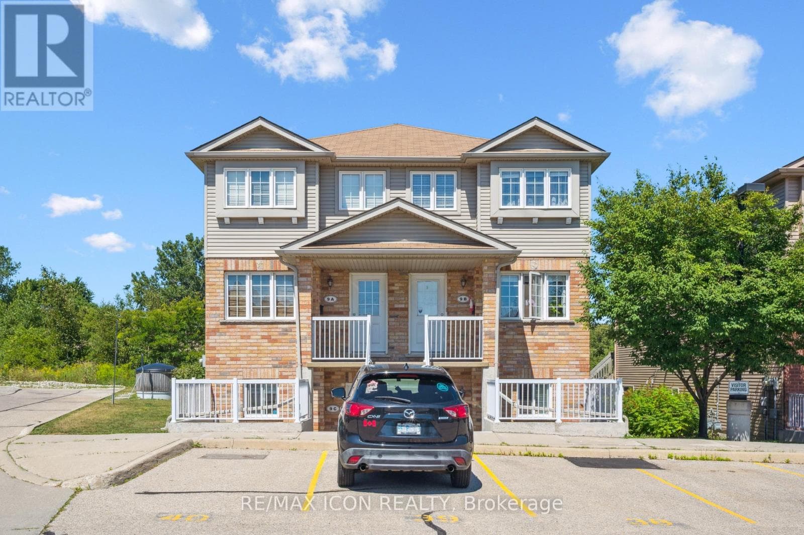9D- 50 Howe Drive