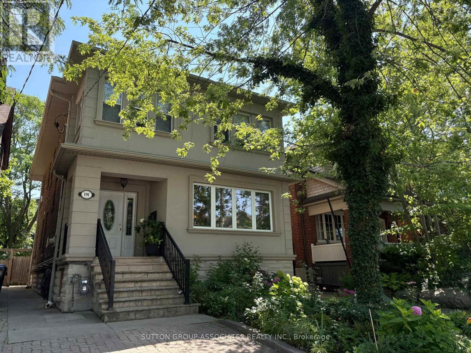 Upper- 191 Arlington Avenue