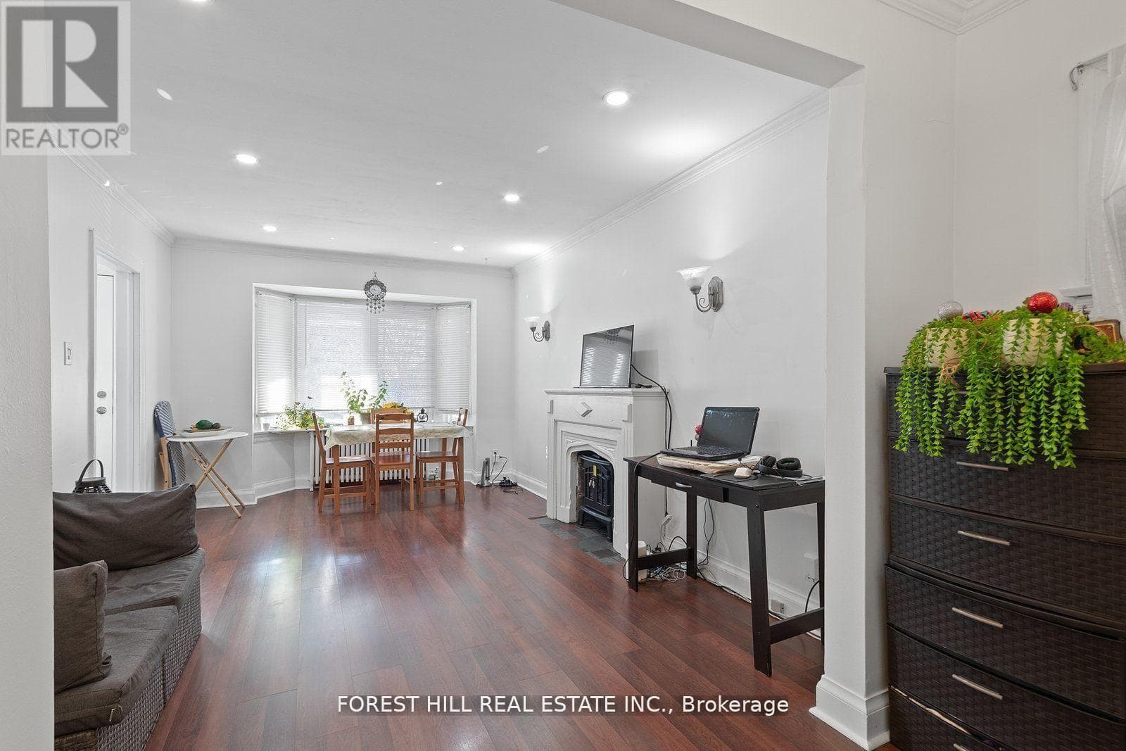 Single Family at 55 Hartley Avenue, Toronto (Briar Hill-Belgravia), Ontario - Photo 10 - RE/MAX Garden City Realty
