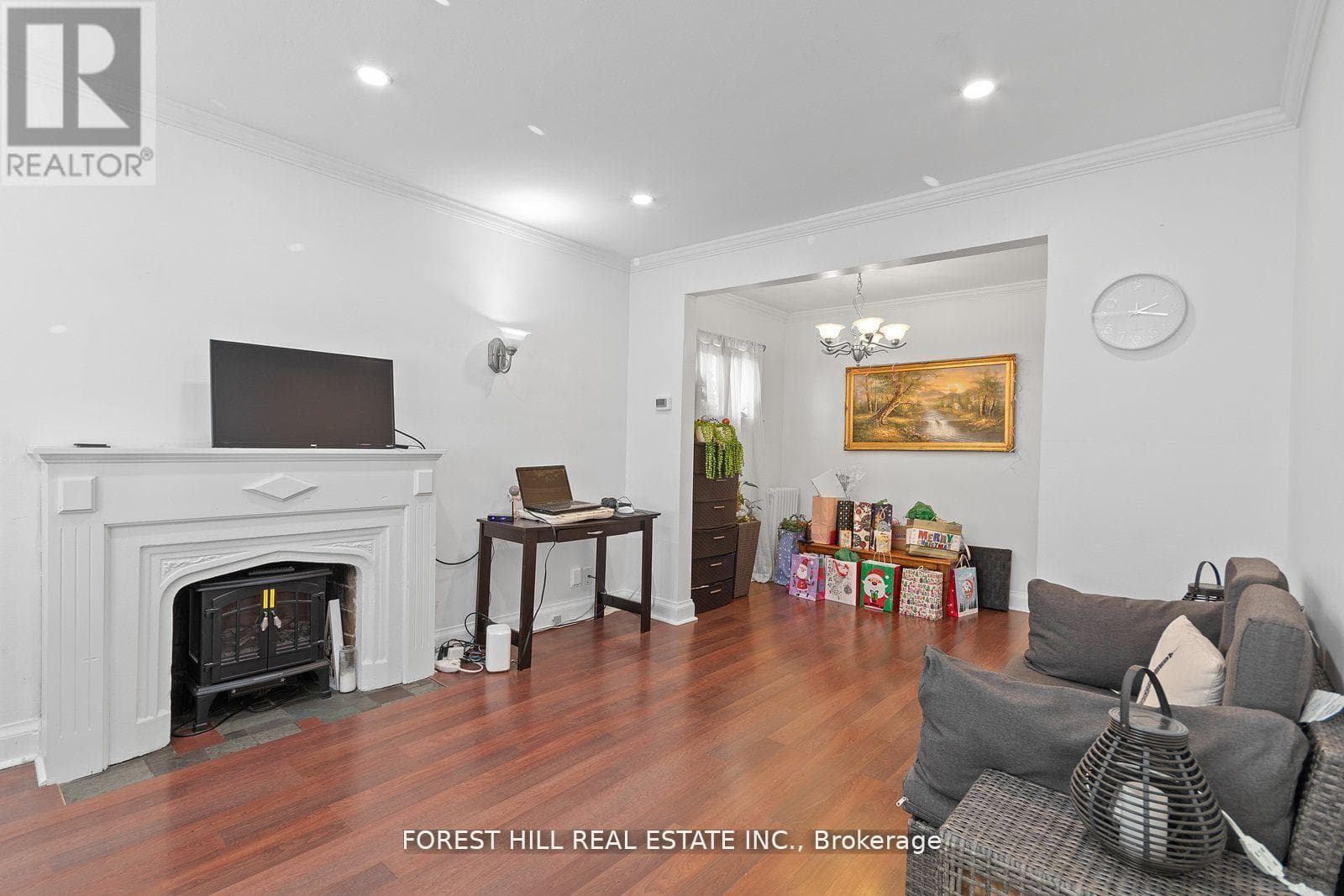 Single Family at 55 Hartley Avenue, Toronto (Briar Hill-Belgravia), Ontario - Photo 6 - RE/MAX Garden City Realty