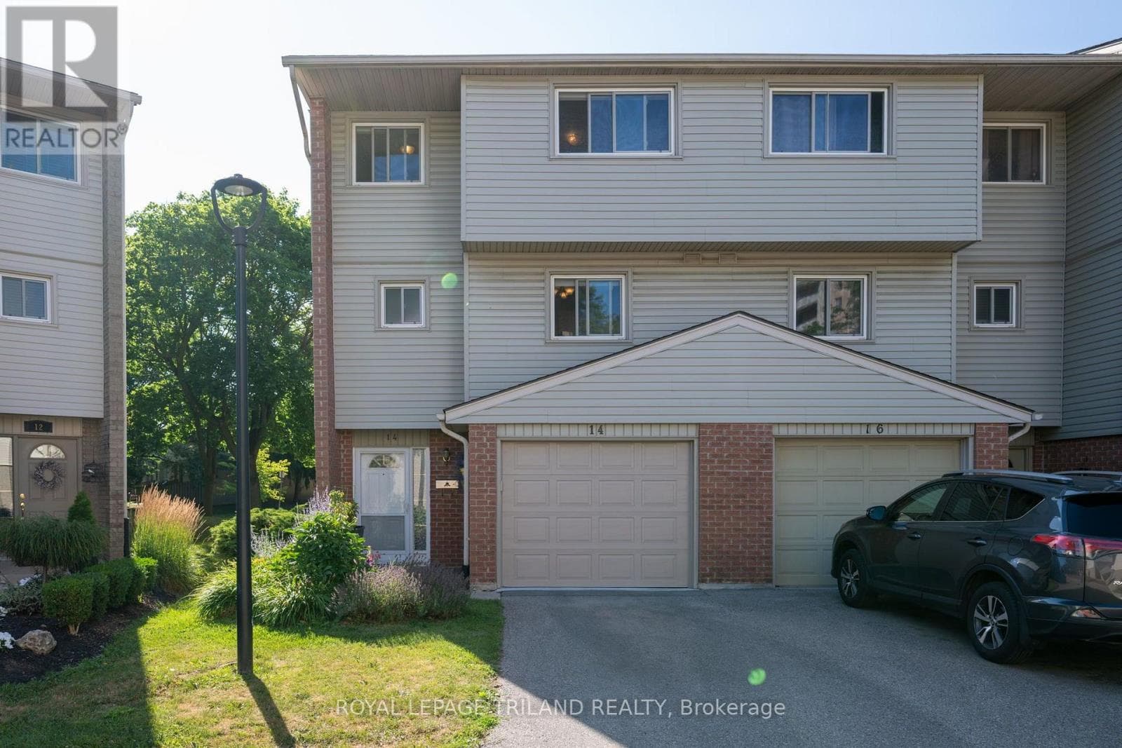 14- 300 Sandringham Crescent