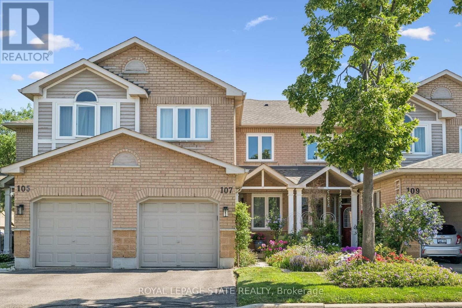 Single Family at 107- 833 Scollard Court, Mississauga (East Credit), Ontario - Photo 3 - RE/MAX Garden City Realty
