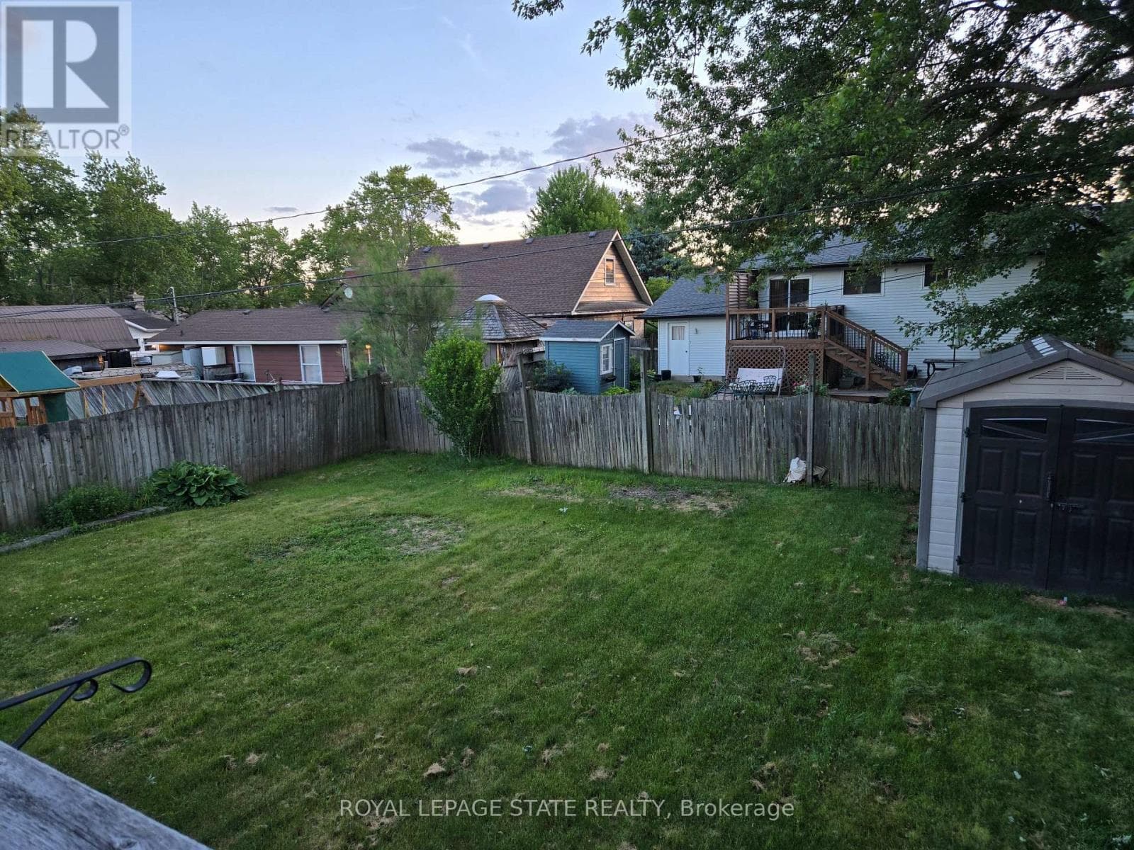 Single Family at 697 Ferndale Avenue, Fort Erie (Crescent Park), Ontario - Photo 6 - RE/MAX Garden City Realty