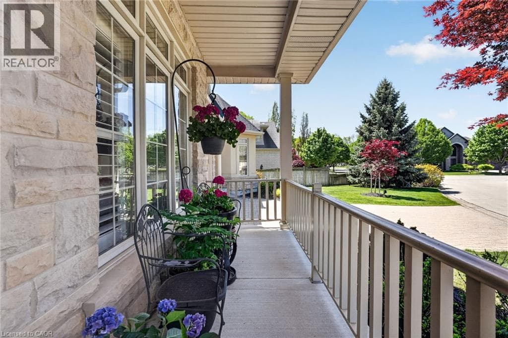 Single Family at 2- 35 SCULLERS Way, St. Catharines, Ontario - Photo 3 - RE/MAX Garden City Realty