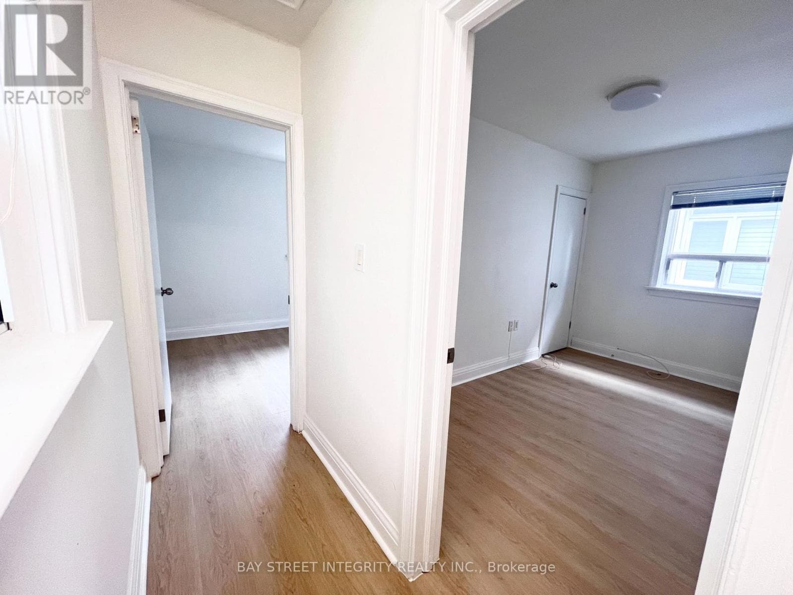 Single Family at 970 Briar Hill Avenue, Toronto (Briar Hill-Belgravia), Ontario - Photo 6 - RE/MAX Garden City Realty