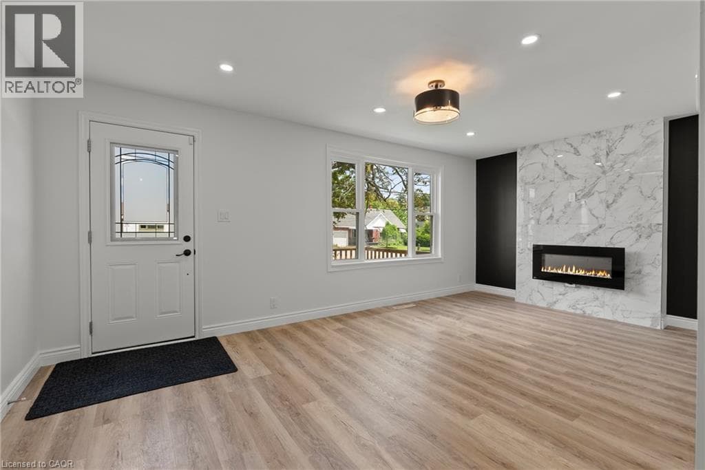 Single Family at 45 CATHERINE Street, Fort Erie, Ontario - Photo 6 - RE/MAX Garden City Realty