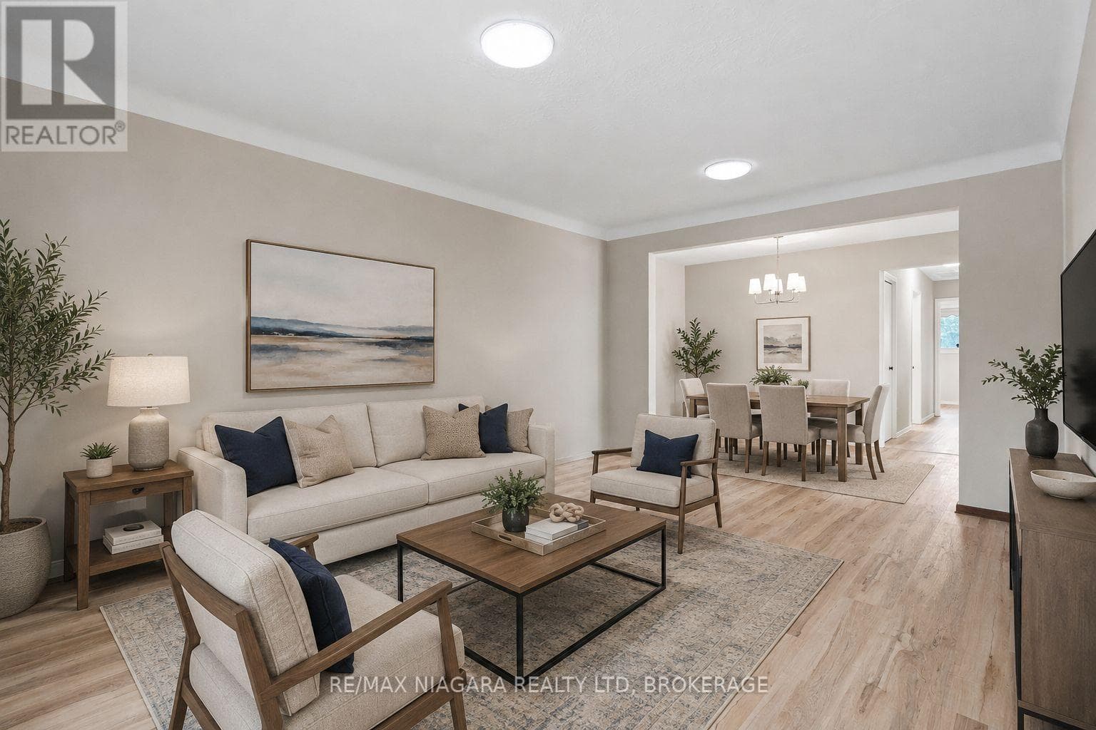 Single Family at 476 SCOTT Street, St. Catharines (Carlton/Bunting), Ontario - Photo 6 - RE/MAX Garden City Realty