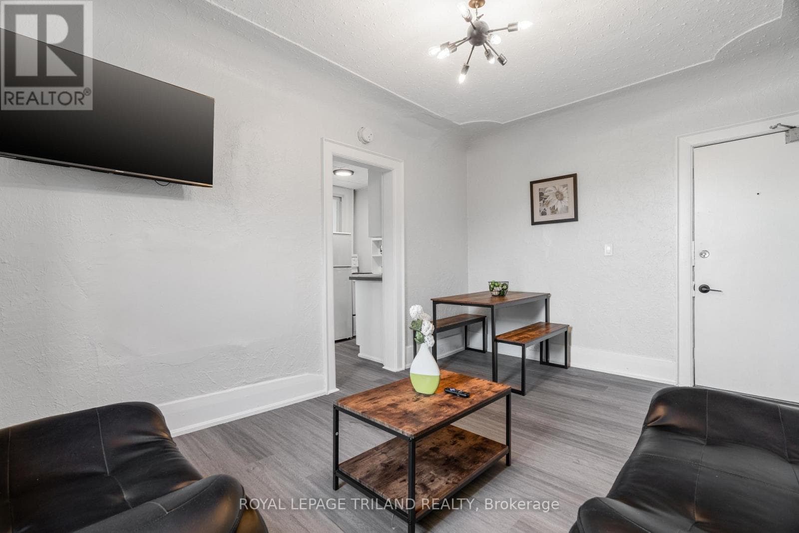 Multi-family at 8- 425 Mckenzie Avenue, London South (South F), Ontario - Photo 2 - RE/MAX Garden City Realty