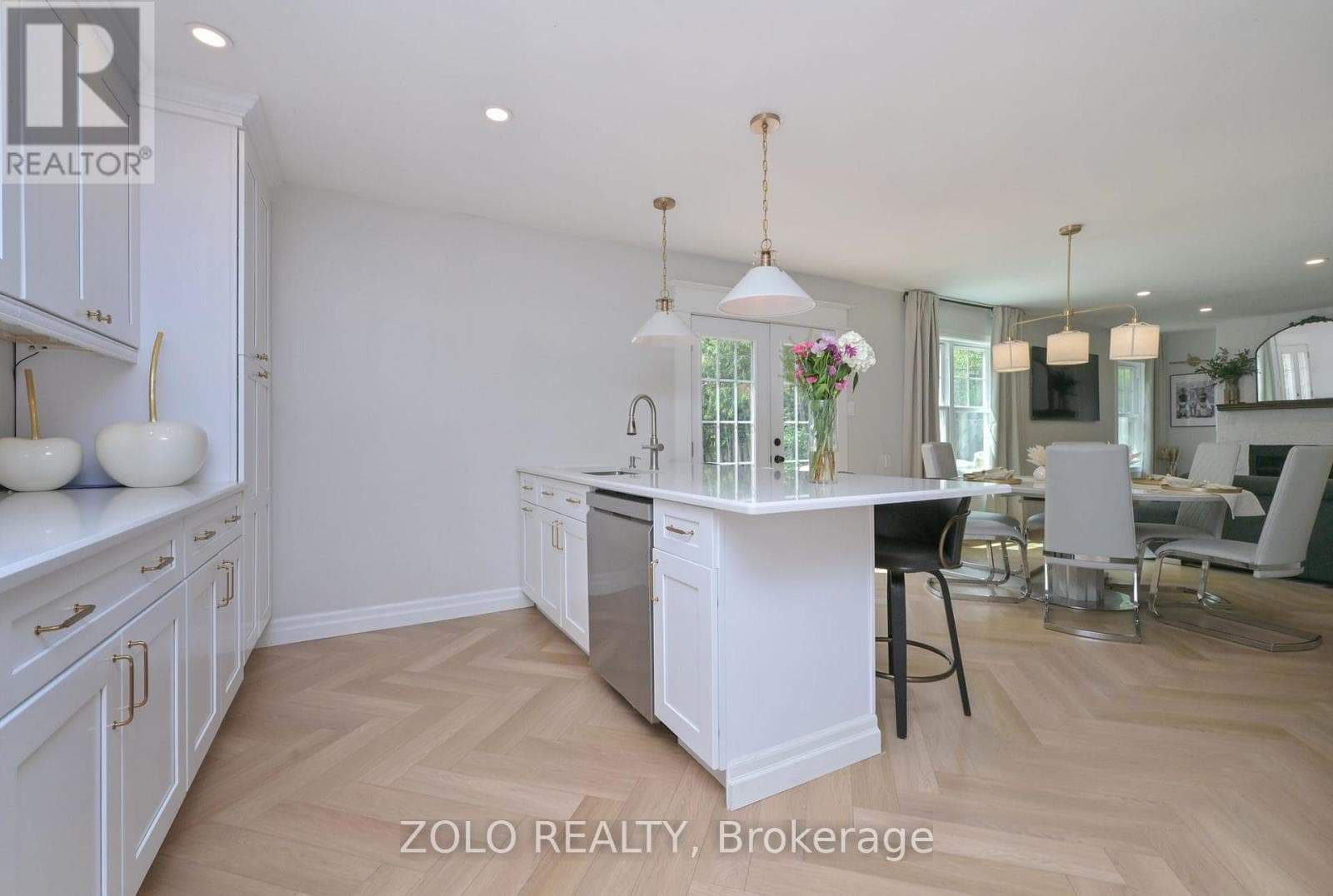Single Family at 1077 Anna Maria Avenue, Innisfil (Alcona), Ontario - Photo 7 - RE/MAX Garden City Realty