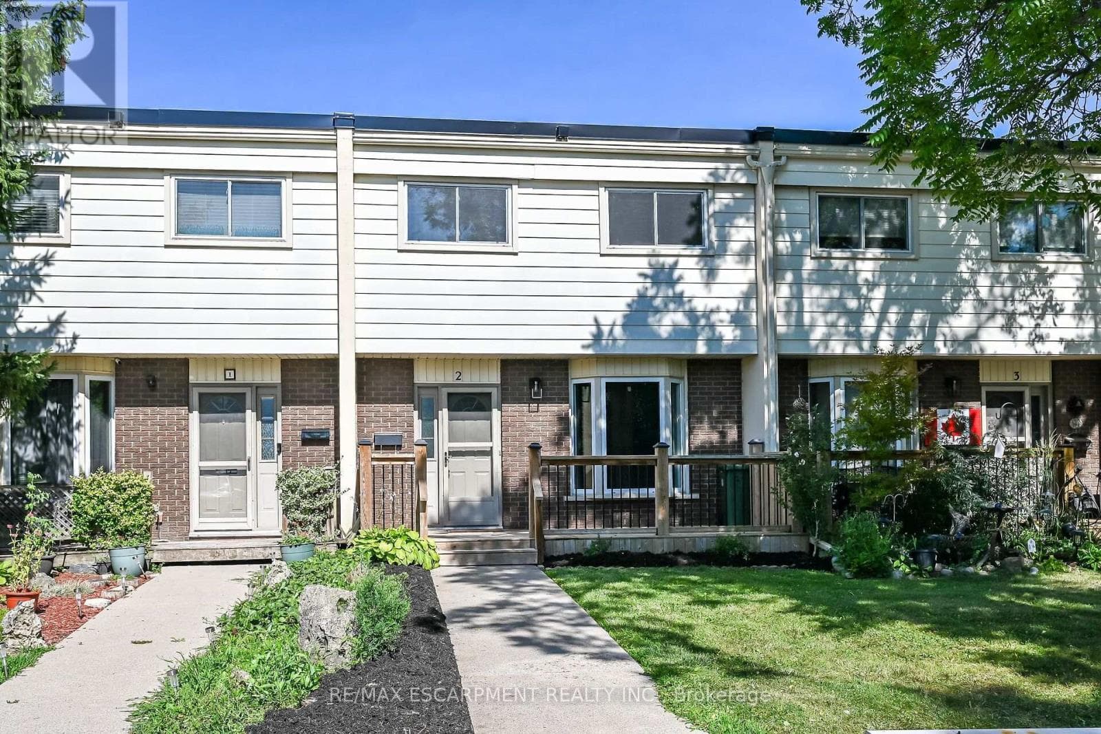 2- 199 YORK Road