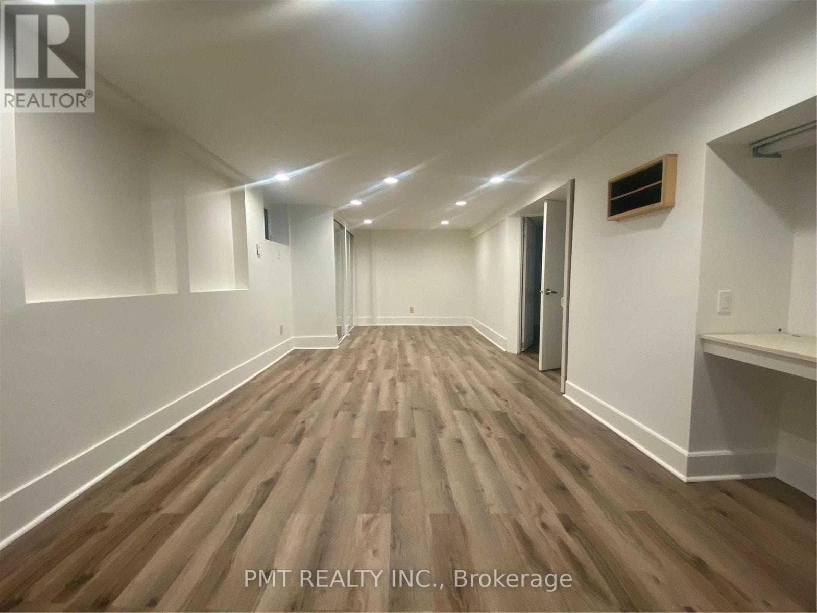 Single Family at Lower- 41 Park Street, Toronto (Birchcliffe-Cliffside), Ontario - Photo 2 - RE/MAX Garden City Realty
