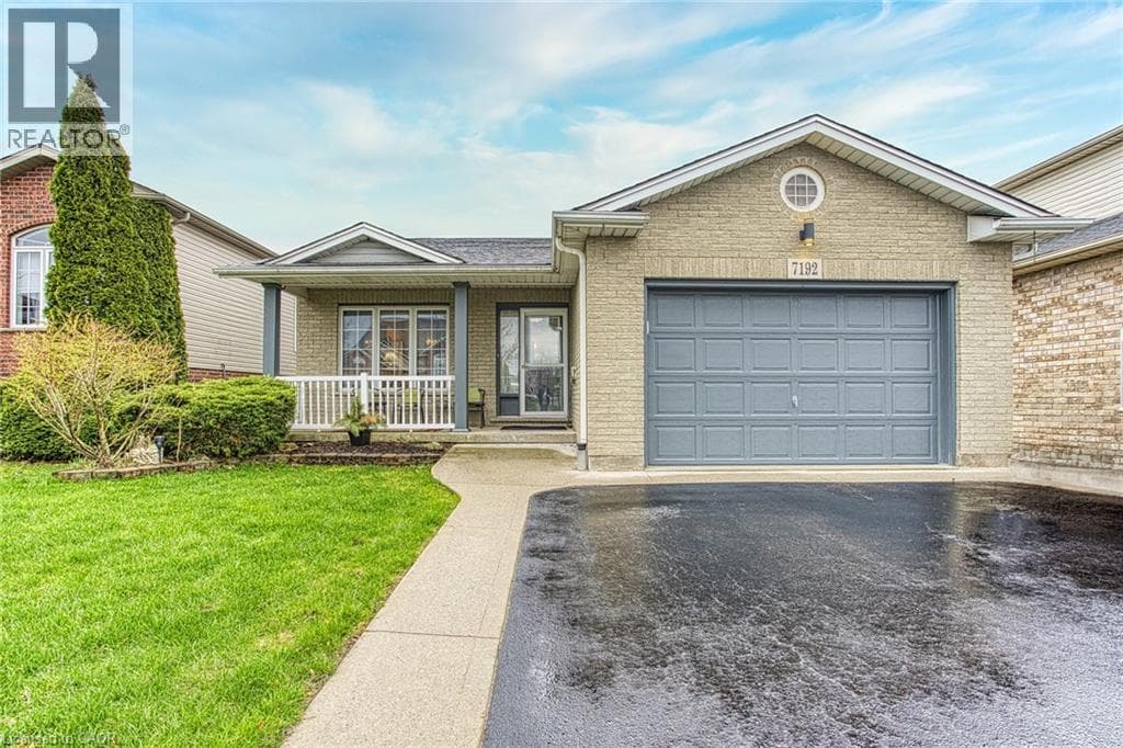 Single Family at 7192 KELLY Drive, Niagara Falls, Ontario - Photo 2 - RE/MAX Garden City Realty