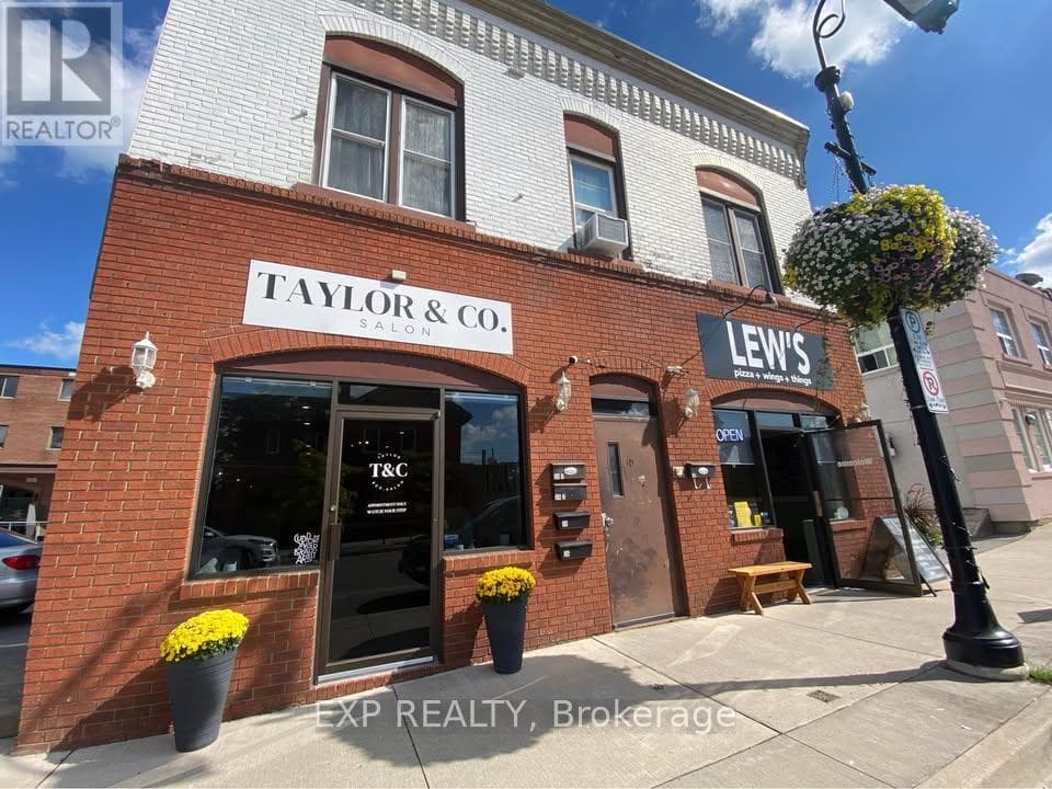 36 Front Street