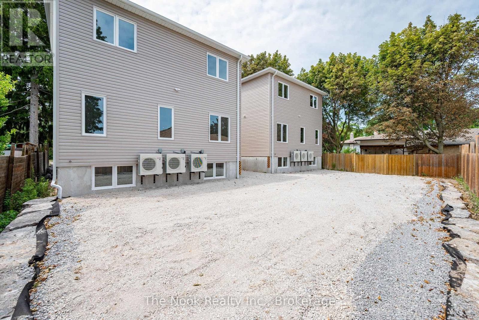 Multi-family at 2- 399 Thorton Road, Oshawa (McLaughlin), Ontario - Photo 5 - RE/MAX Garden City Realty