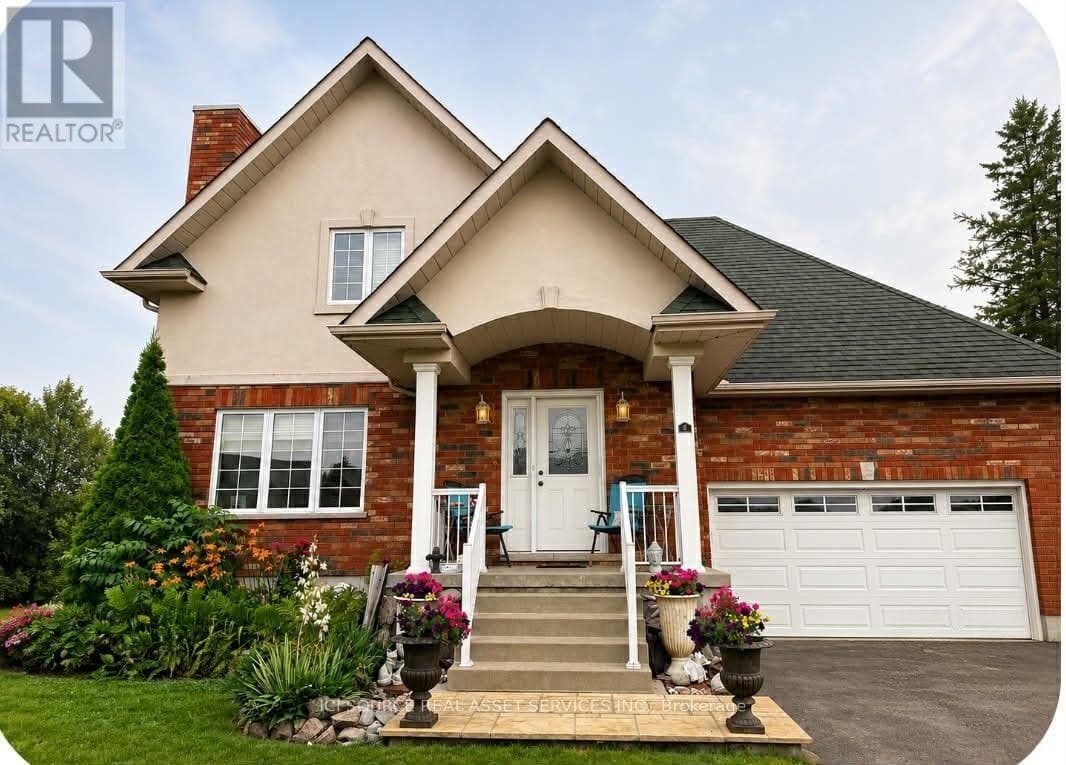 6 Edgewater Drive