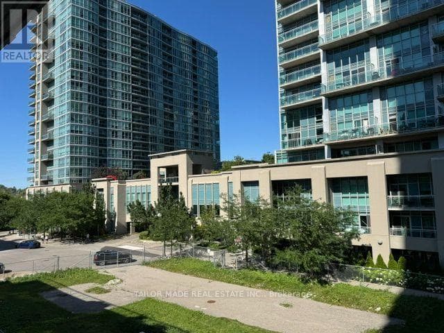 Single Family at 312- 251 Manitoba Street, Toronto (Mimico), Ontario - Photo 4 - RE/MAX Garden City Realty