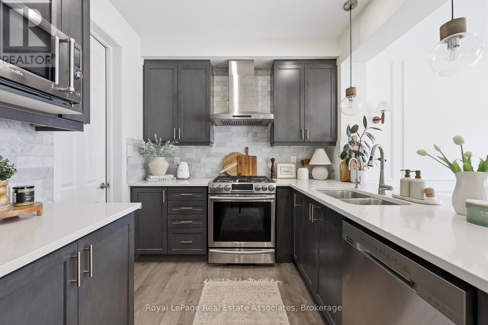 27- 1222 Rose Way