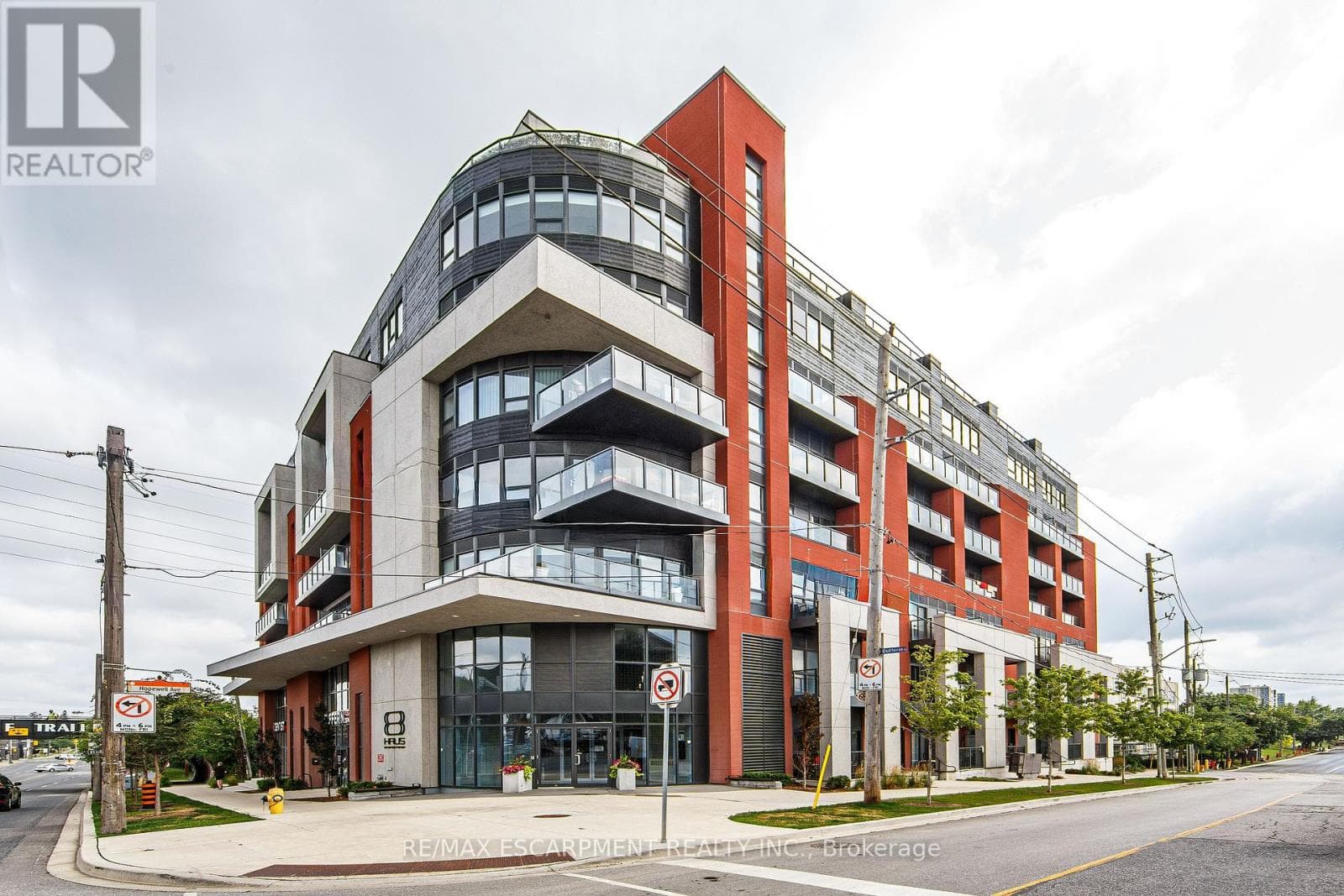 112- 2433 Dufferin Street