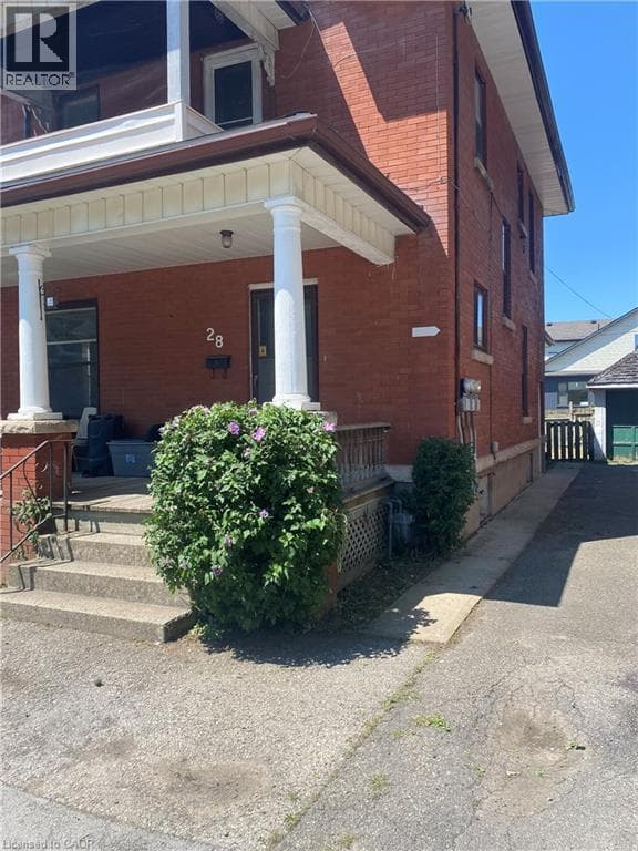 Single Family at 28 GROVE Street, Welland, Ontario - Photo 2 - RE/MAX Garden City Realty