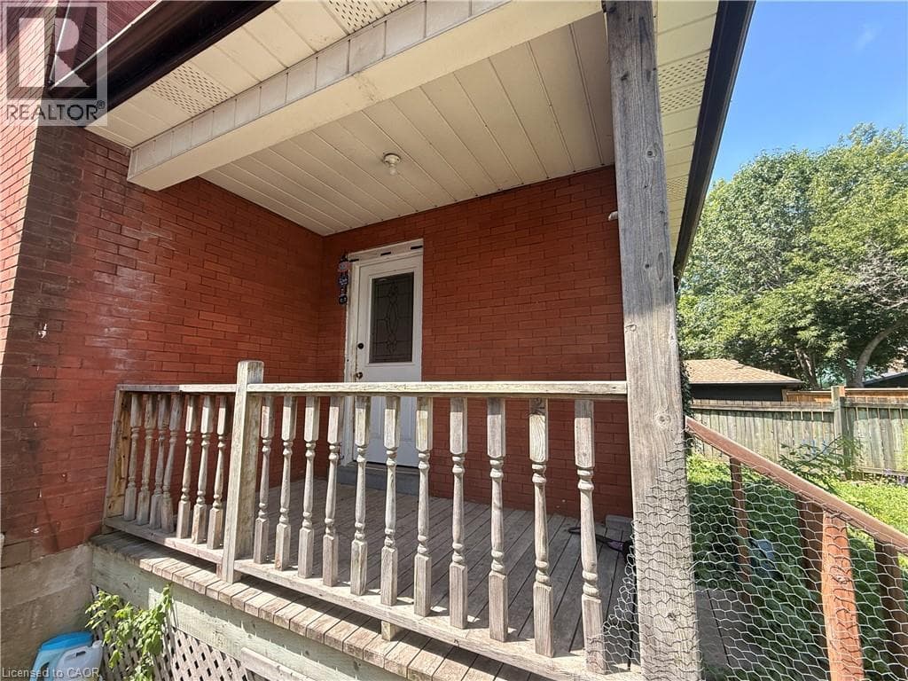 Single Family at 28 GROVE Street, Welland, Ontario - Photo 5 - RE/MAX Garden City Realty
