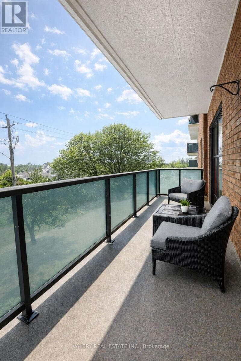 Single Family at 101- 1780 Lawrence Avenue, Toronto (Wexford-Maryvale), Ontario - Photo 4 - RE/MAX Garden City Realty