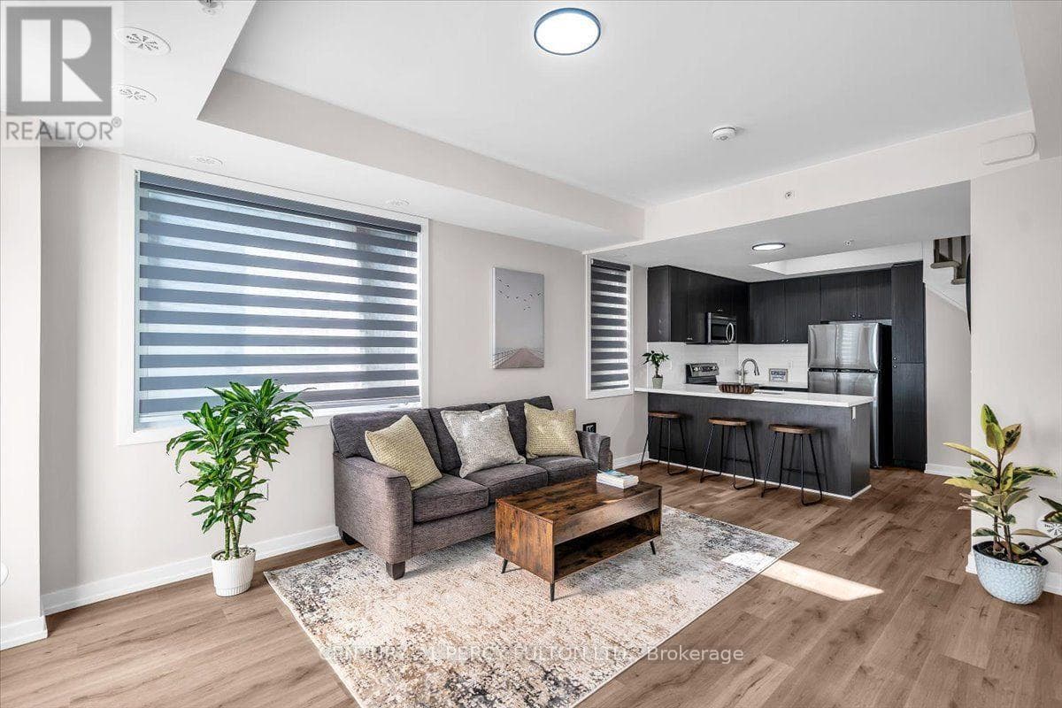 207- 1555 Kingston Road Pickering On Road